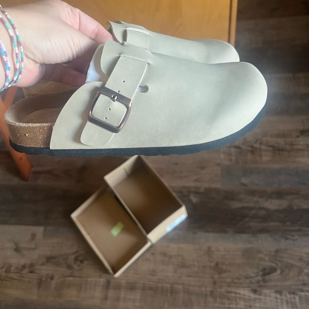 CloudAir Women's Cream Buckle Mules